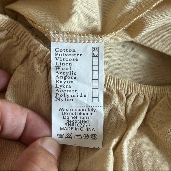 Womens Paradise Off Shoulder Ruffle Romper Small NWT - Picture 7 of 7